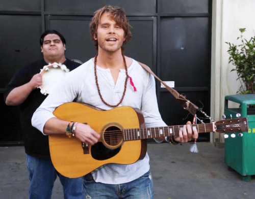 Vaughn_serenades_Annie